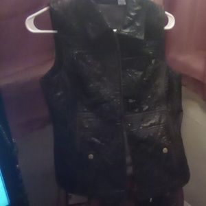 Patched Chateau vest jacket chocolate